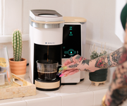 De La Casa Coffee brewing in bruvi brewer